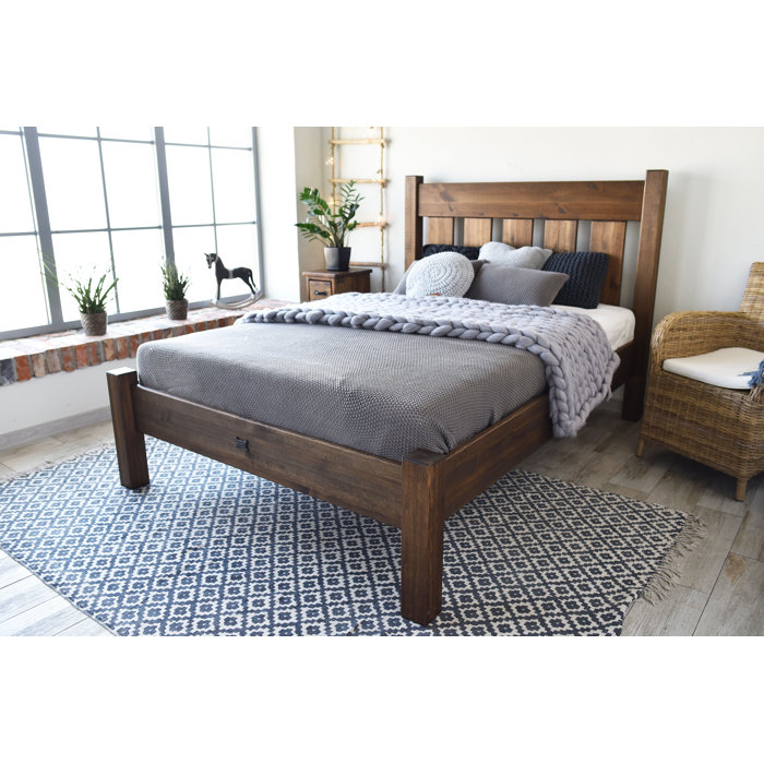 Three Posts Schiebetür Brouwer aus Kiefer, 160 x 200 cm | Wayfair.de